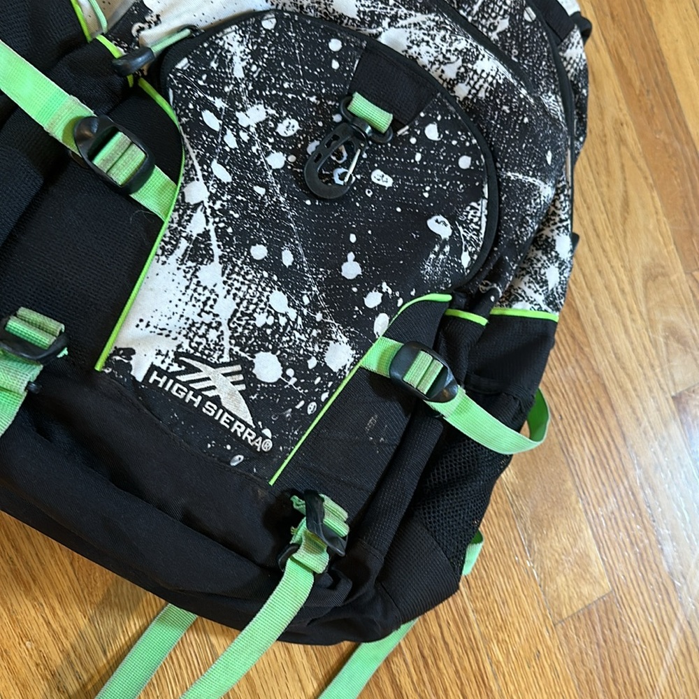 Used High Sierra Backpack 🎒 - Picture 2 of 4